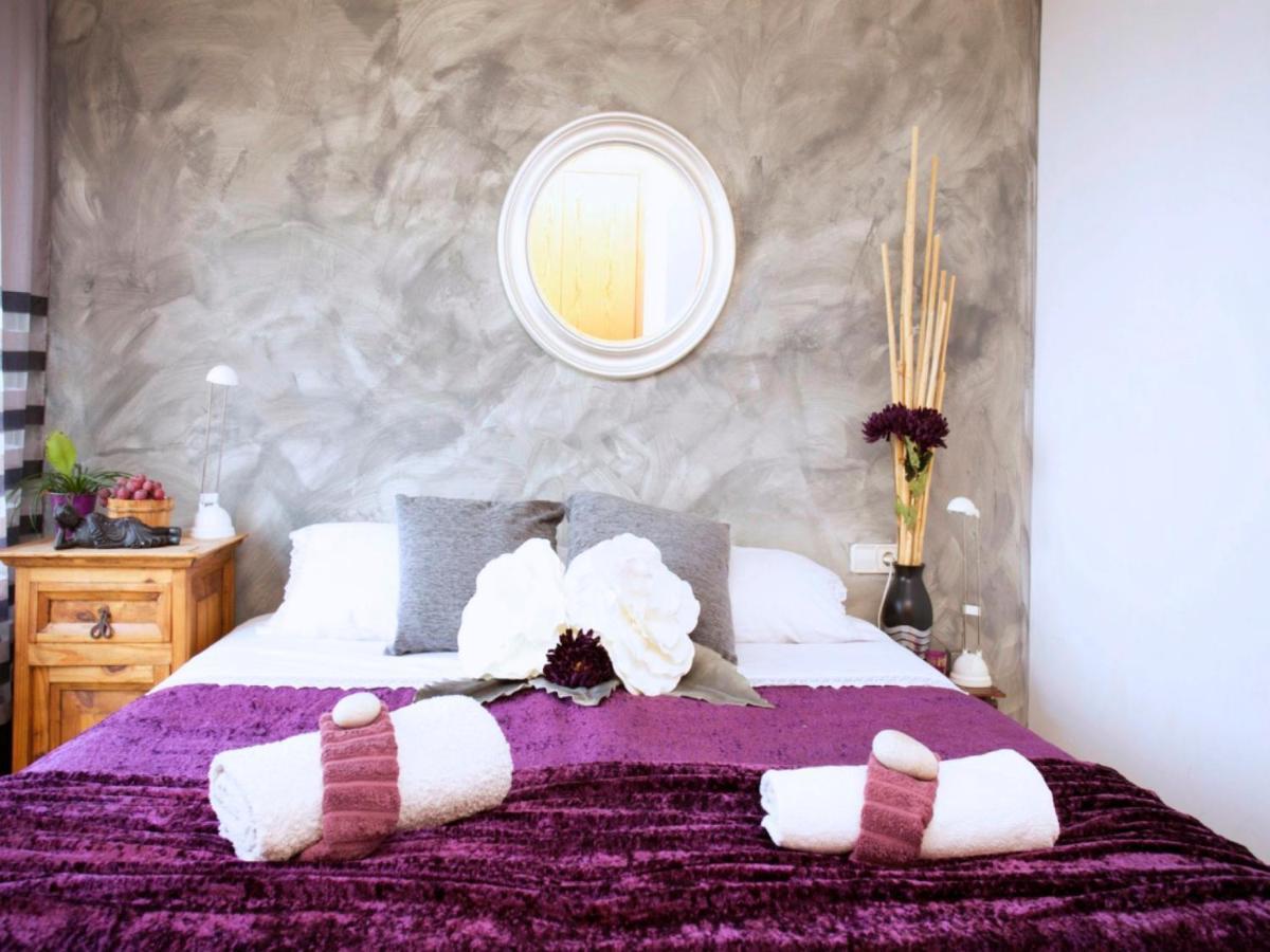 The Villa Sunlight Sitges Room photo